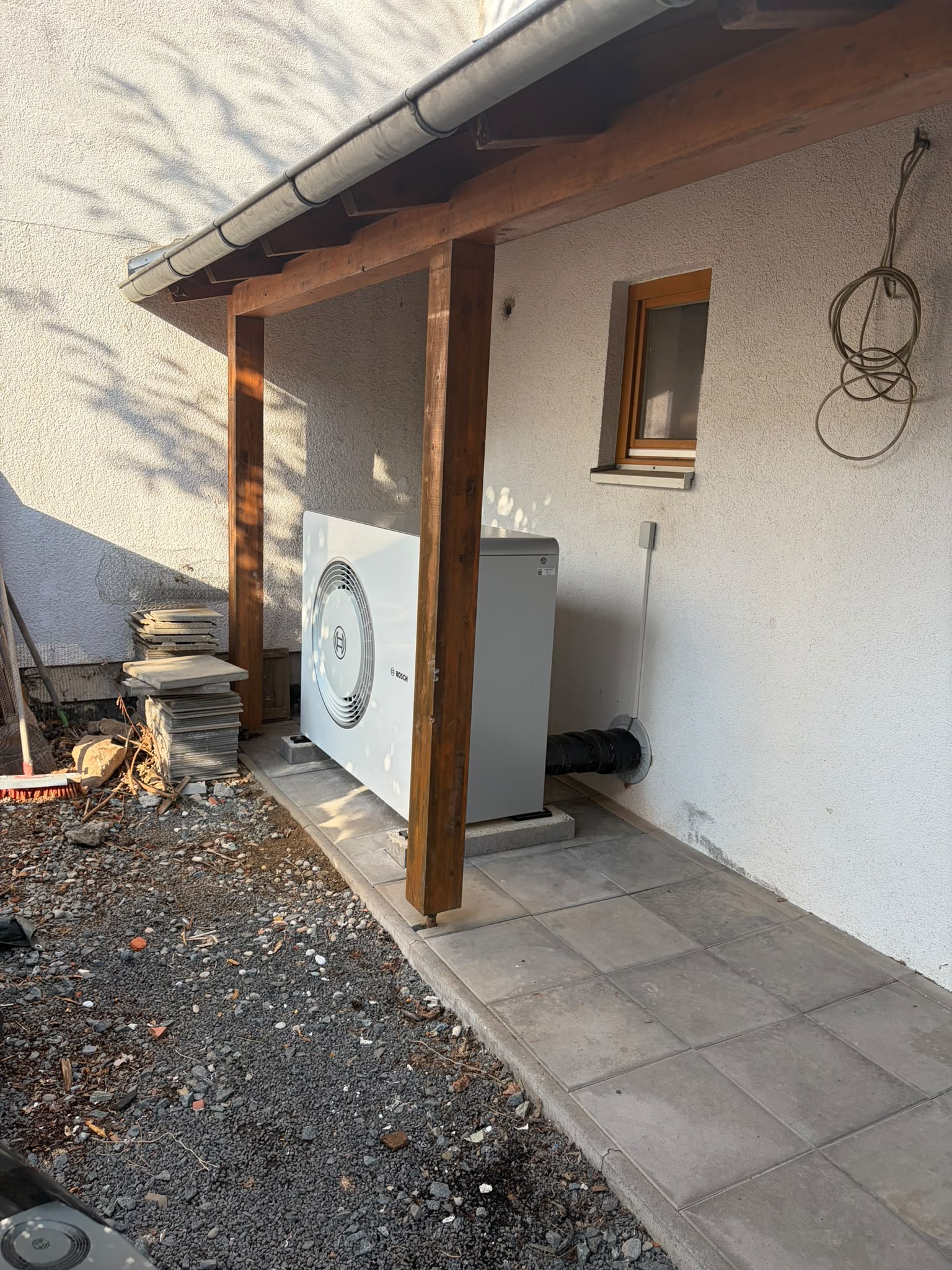 Von Falke installierte 10-kW-Wärmepumpe für ein Architektenhaus in Mühltal